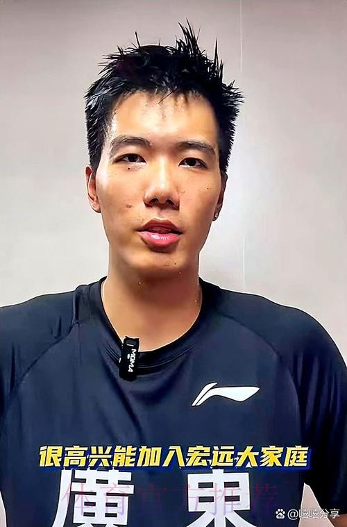 焦泊乔全场出战19分钟,罚球4中3得到3分4篮板4抢断2盖帽 焦泊乔全场出战19分钟,罚球4中3得到3分4篮板4抢断2盖帽